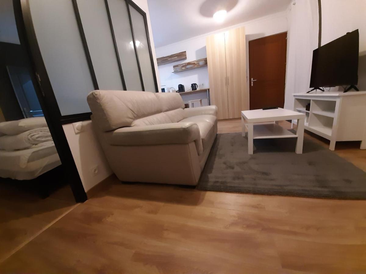 Appartement 2 Pieces, Proche Rer, Bus Et Chateau Rambouillet Ngoại thất bức ảnh